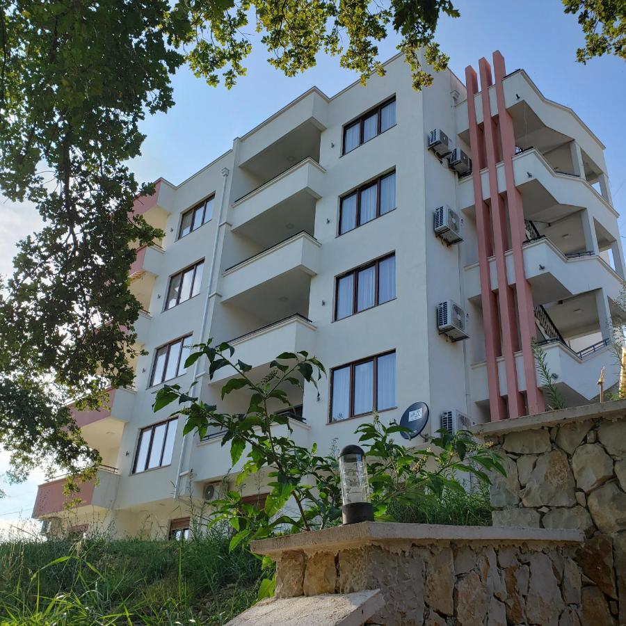 Green Hill Apartments Улцинь Экстерьер фото